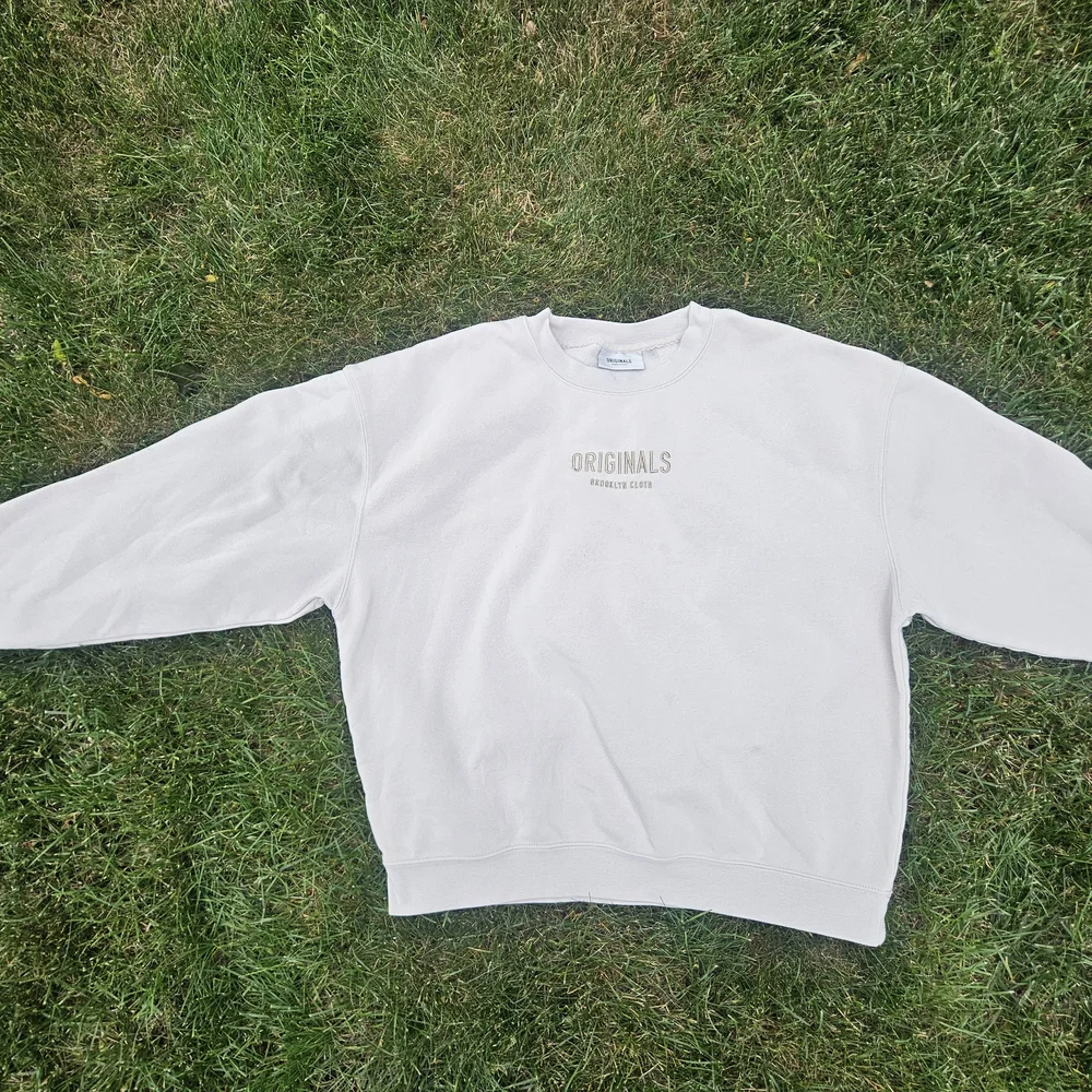 Brooklyn Cloth Cream Originals Sweatshirt - Picture 2 of 4